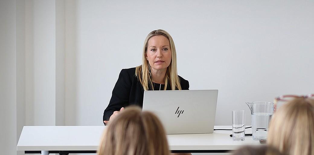 Dr Victoria Kerry
