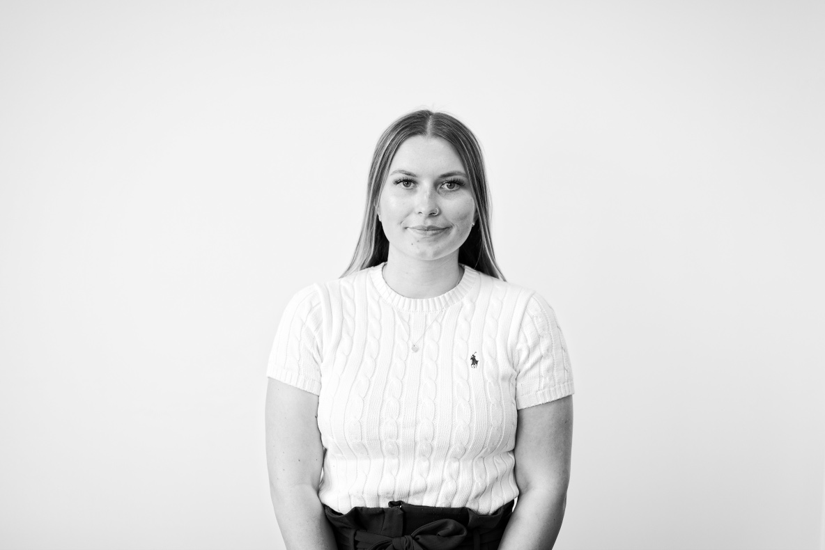 Portrait image of Emelia Collins