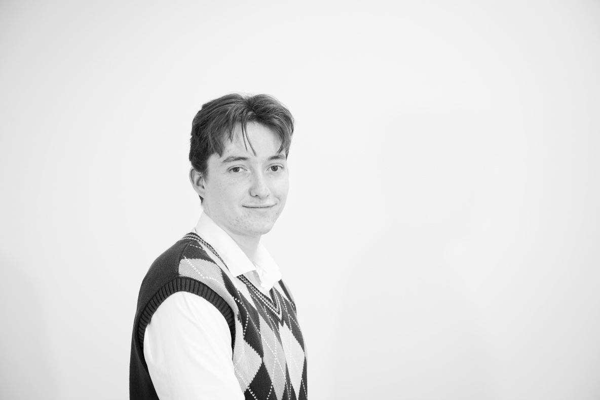 Portrait image of Simon Bowgen