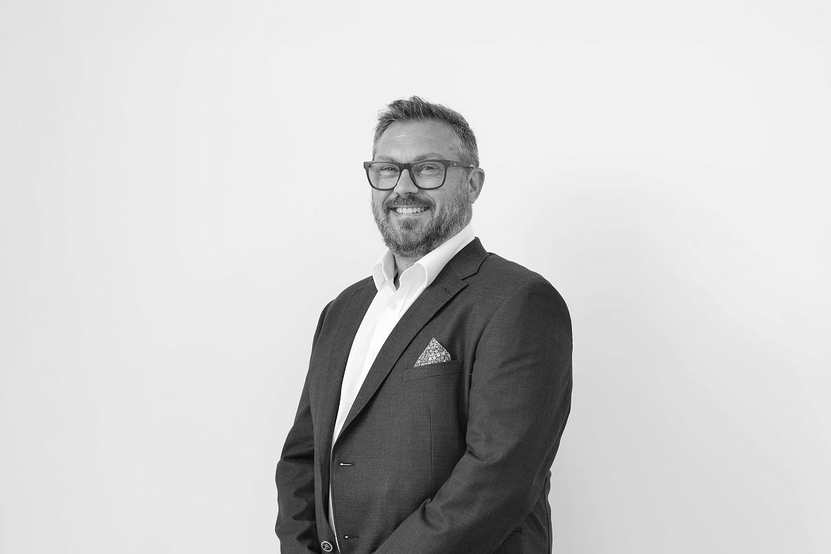 Portrait image of Martin Dew