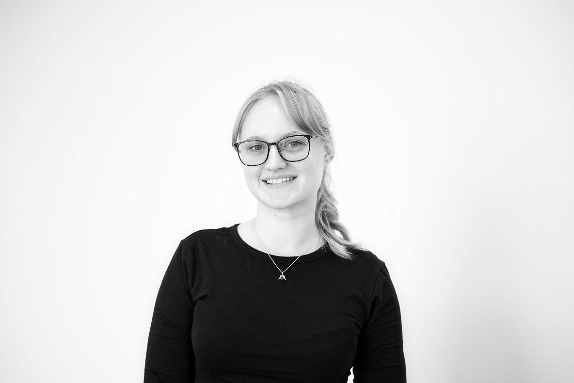 Portrait image of Samanta Kmito